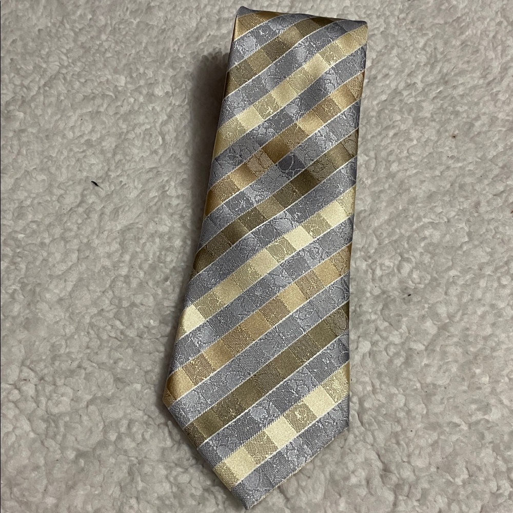 Geoffrey Beene Mens neck tie elegant gold silver striped